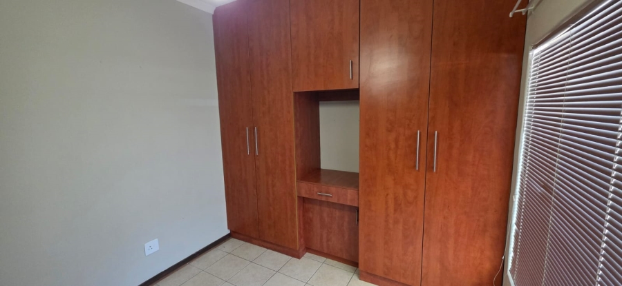 8 Bedroom Property for Sale in Meiringspark North West